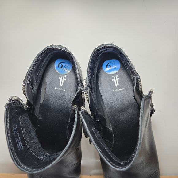 FRYE Women's Judith Zip Bootie Leather Ankle Zip Boot size 6.5M - Picture 9 of 11